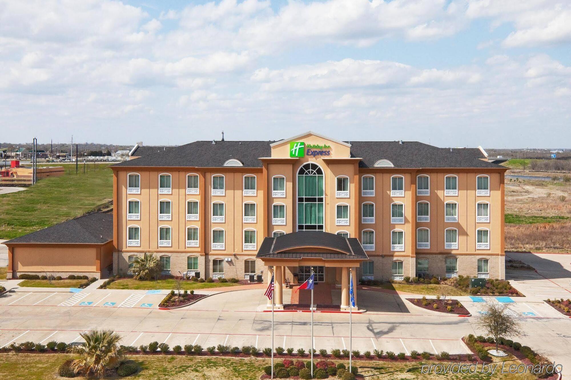 Holiday Inn Express Hotel And Suites Corsicana I-45 By Ihg Екстер'єр фото